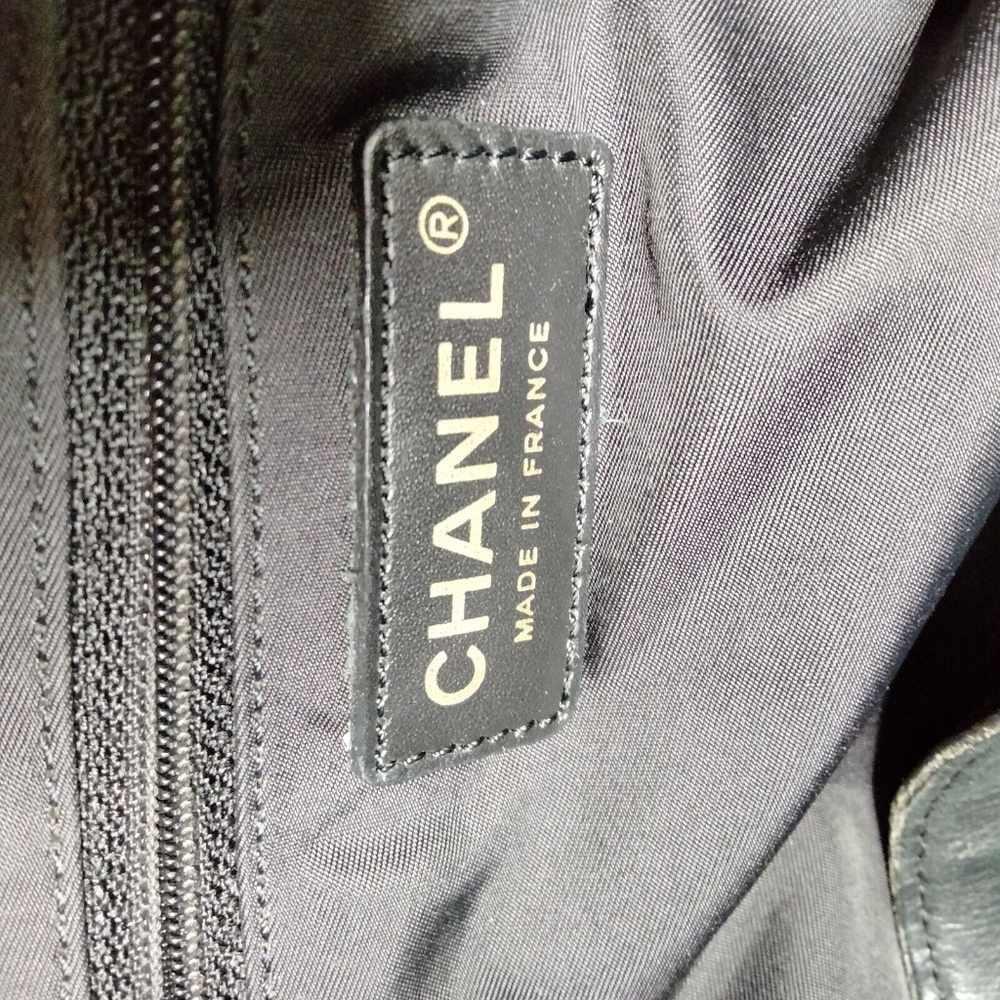Chanel New Travel Line Black Nylon tote bag - Picture 7 of 10